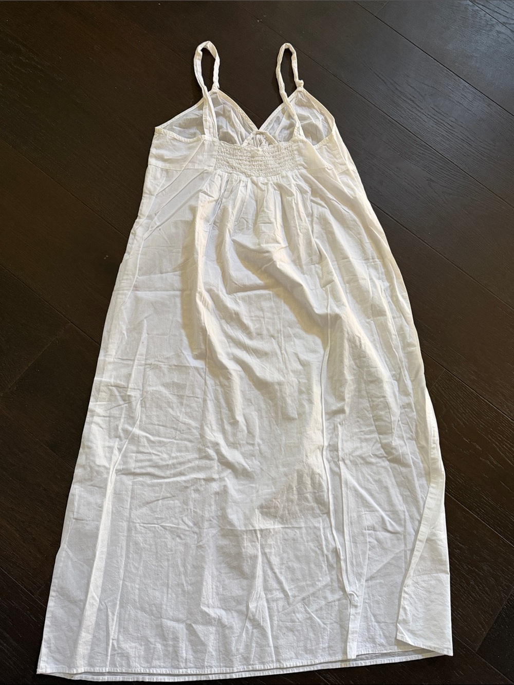 Gilligan & O'Malley White Smocked V-Neck nightgown 💯 %cotton - Picture 6 of 16